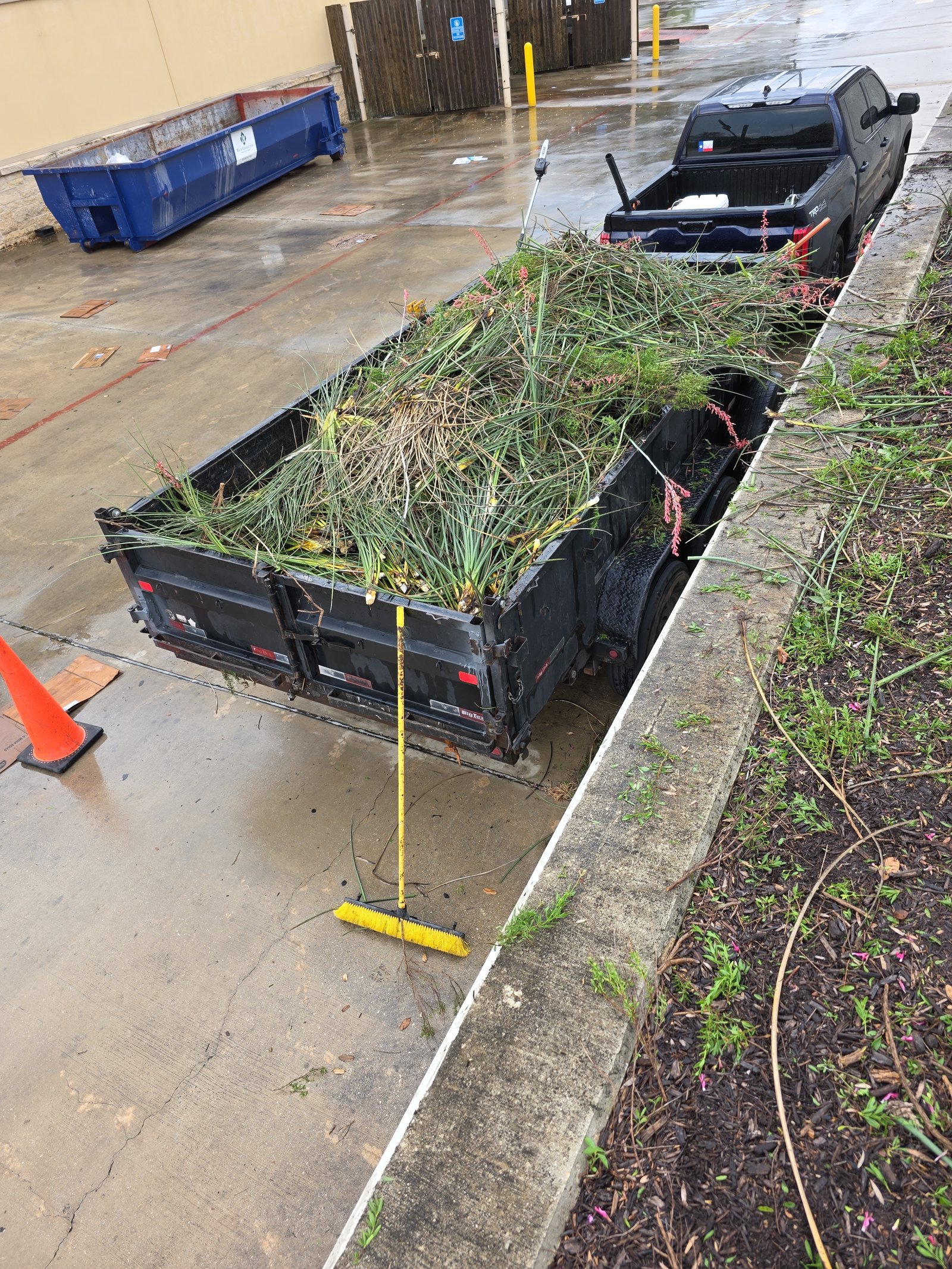 Work sample 4 from Roros lawn care