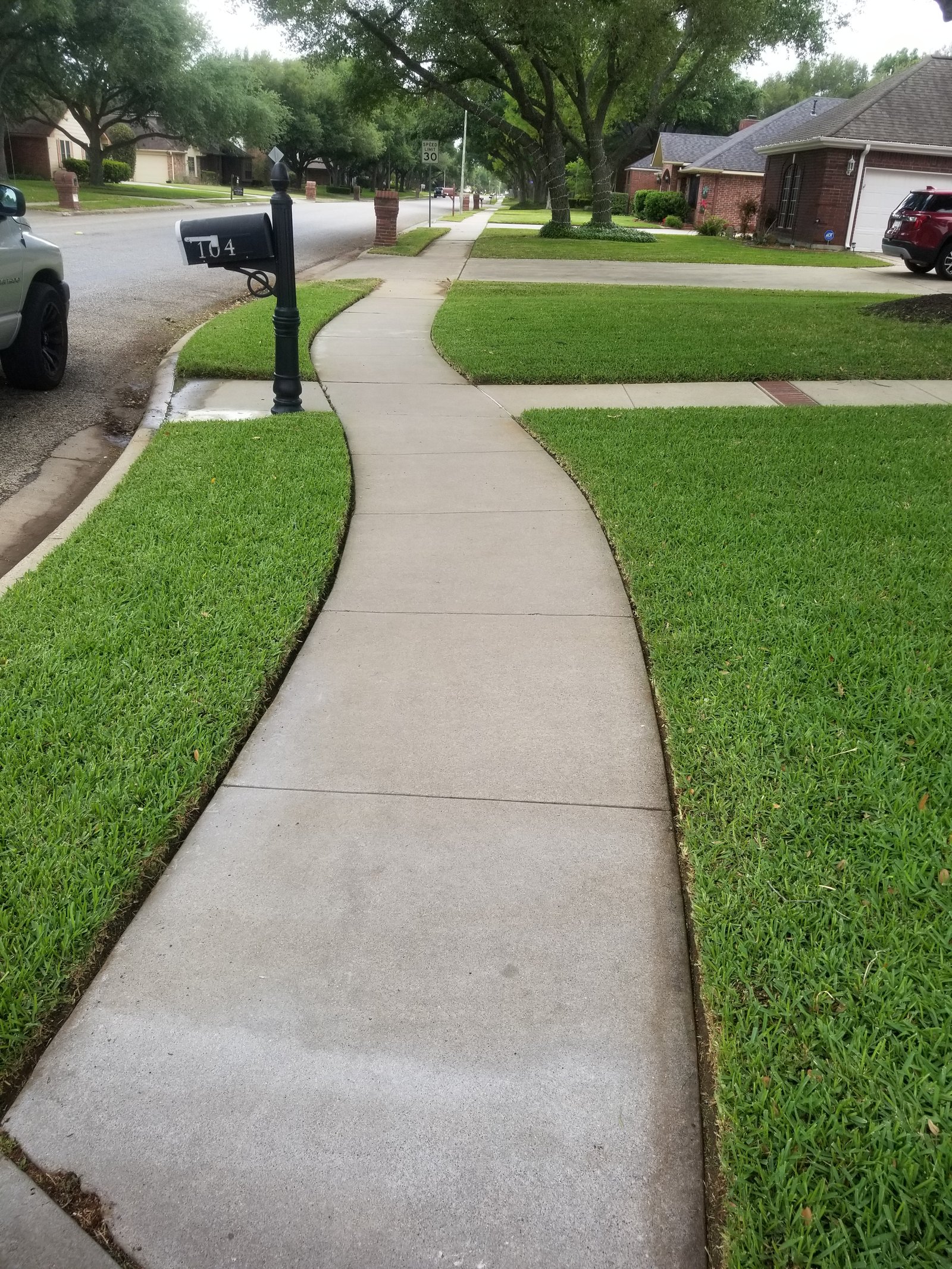 Work sample 5 from Roros lawn care